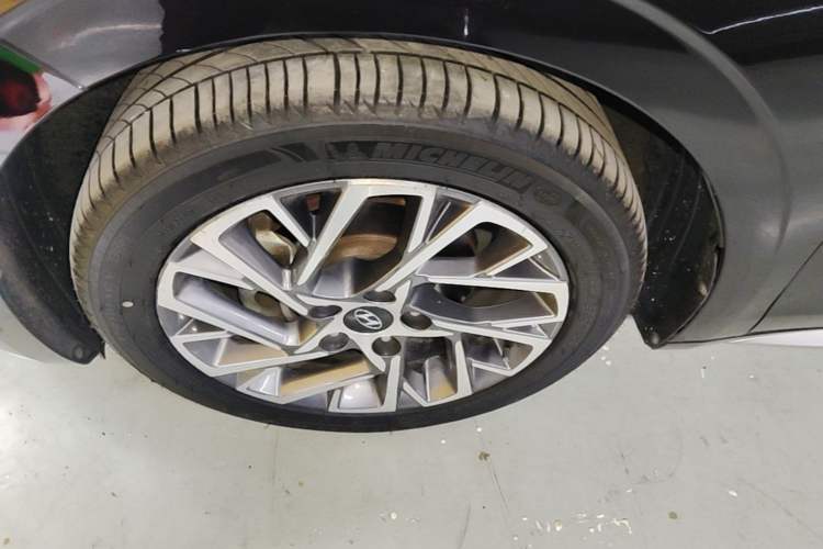 Used Hyundai Mistra 2021 1.8L CVT GLX Elite Edition Left Front Wheel Hub