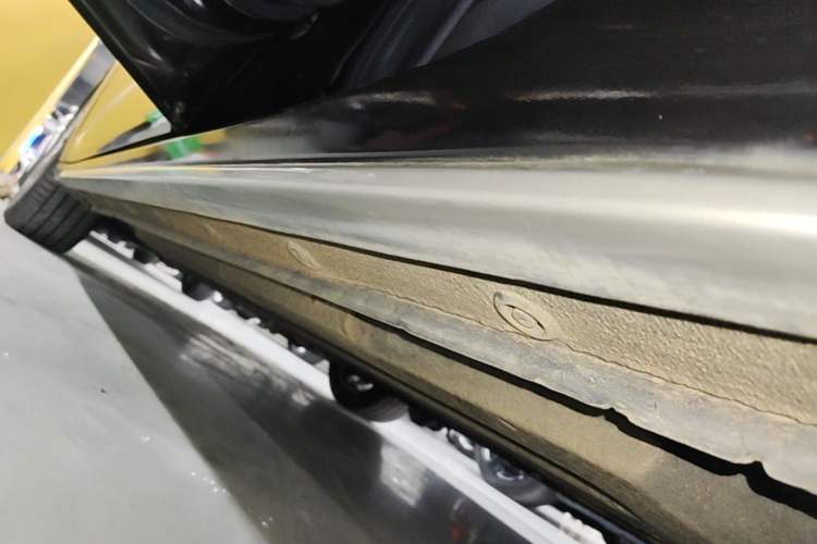 Used Hyundai Mistra 2021 1.8L CVT GLX Elite Edition Left Side Sill