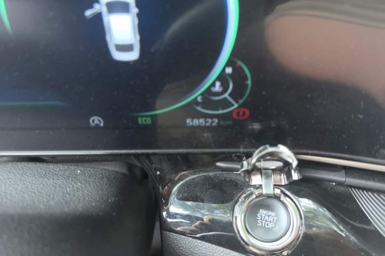 Used Hyundai Mistra 2021 1.8L CVT LUX Premium Edition Odometer Close Up