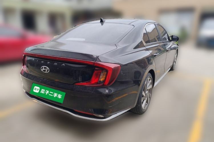Used Hyundai Mistra 2021 1.8L CVT LUX Premium Edition Rear Right 45 Deg