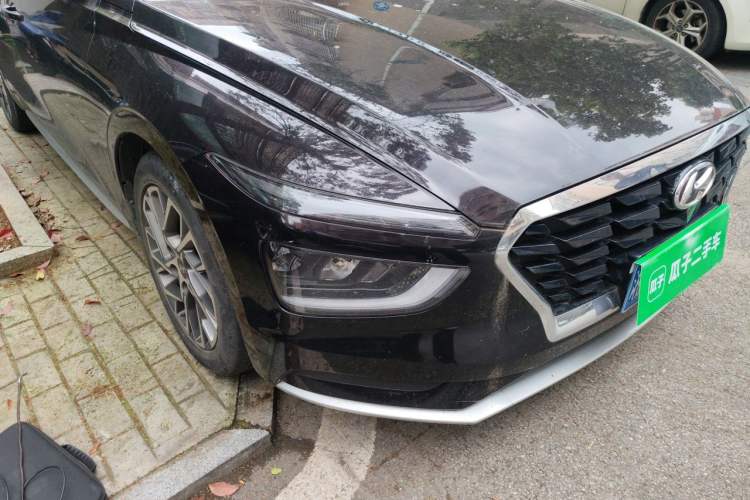 Used Hyundai Mistra 2021 1.8L CVT GLX Elite Edition Right Front Headlight