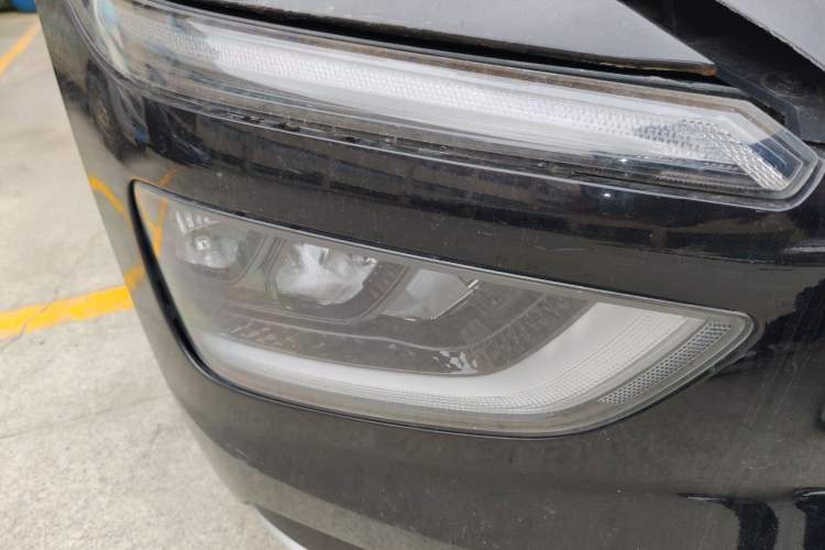 Used Hyundai Mistra 2021 1.8L CVT LUX Premium Edition Right Front Headlight