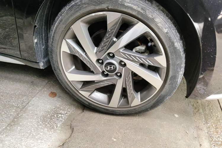 Used Hyundai Mistra 2021 270TGDi DCT TOP Flagship Edition Right Front Wheel Hub