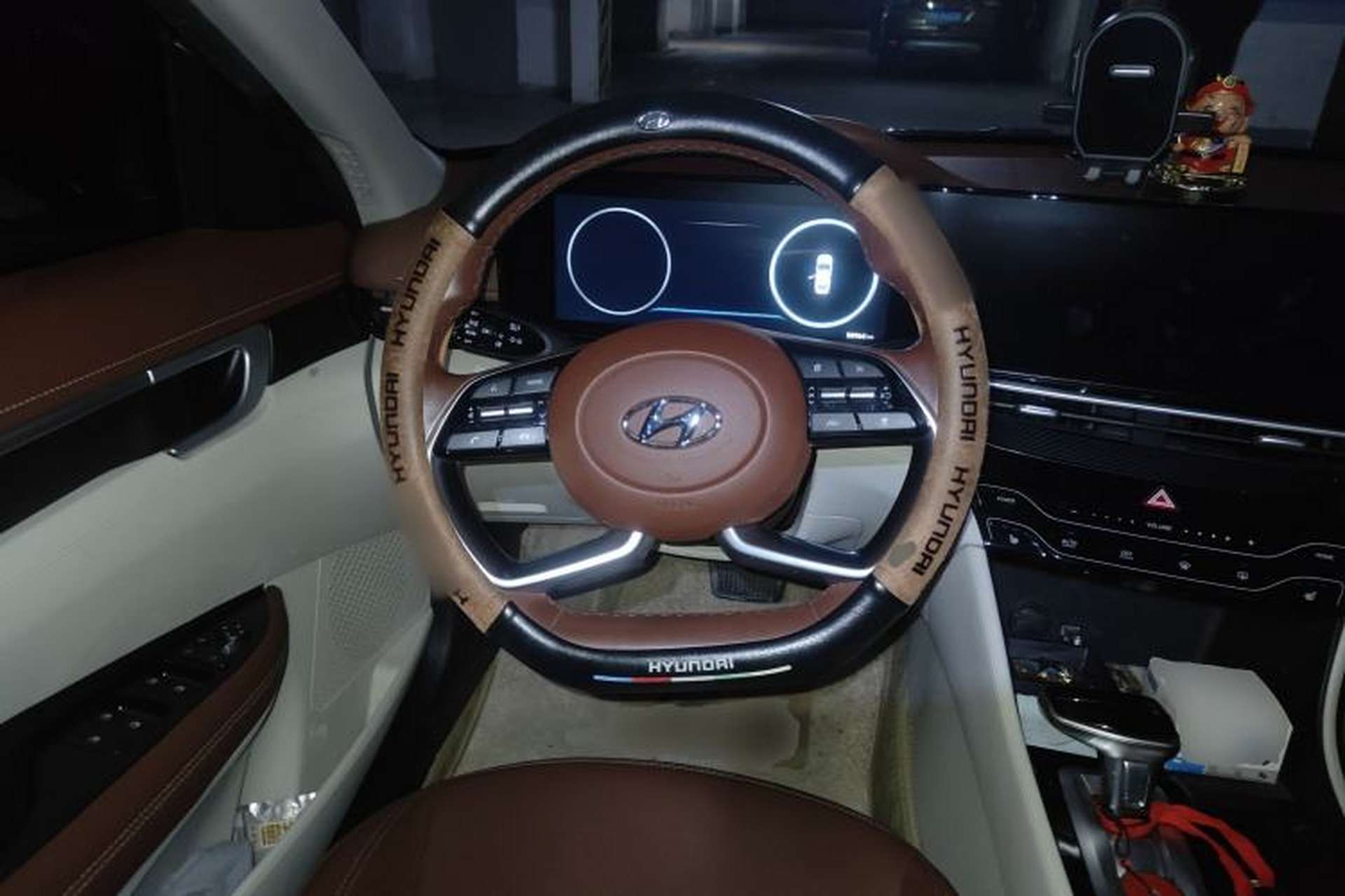Used Hyundai Mistra 2021 1.8L CVT LUX Premium Edition Steering Wheel