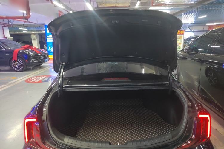 Used Hyundai Mistra 2021 270TGDi DCT LUX Prestige Edition Trunk