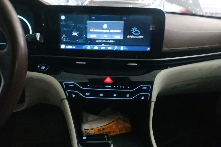 Used Hyundai Mistra 2021 1.8L CVT LUX Premium Edition Audio And AC Panel