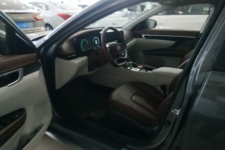Used Hyundai Mistra 2021 1.8L CVT LUX Premium Edition Driver Seat