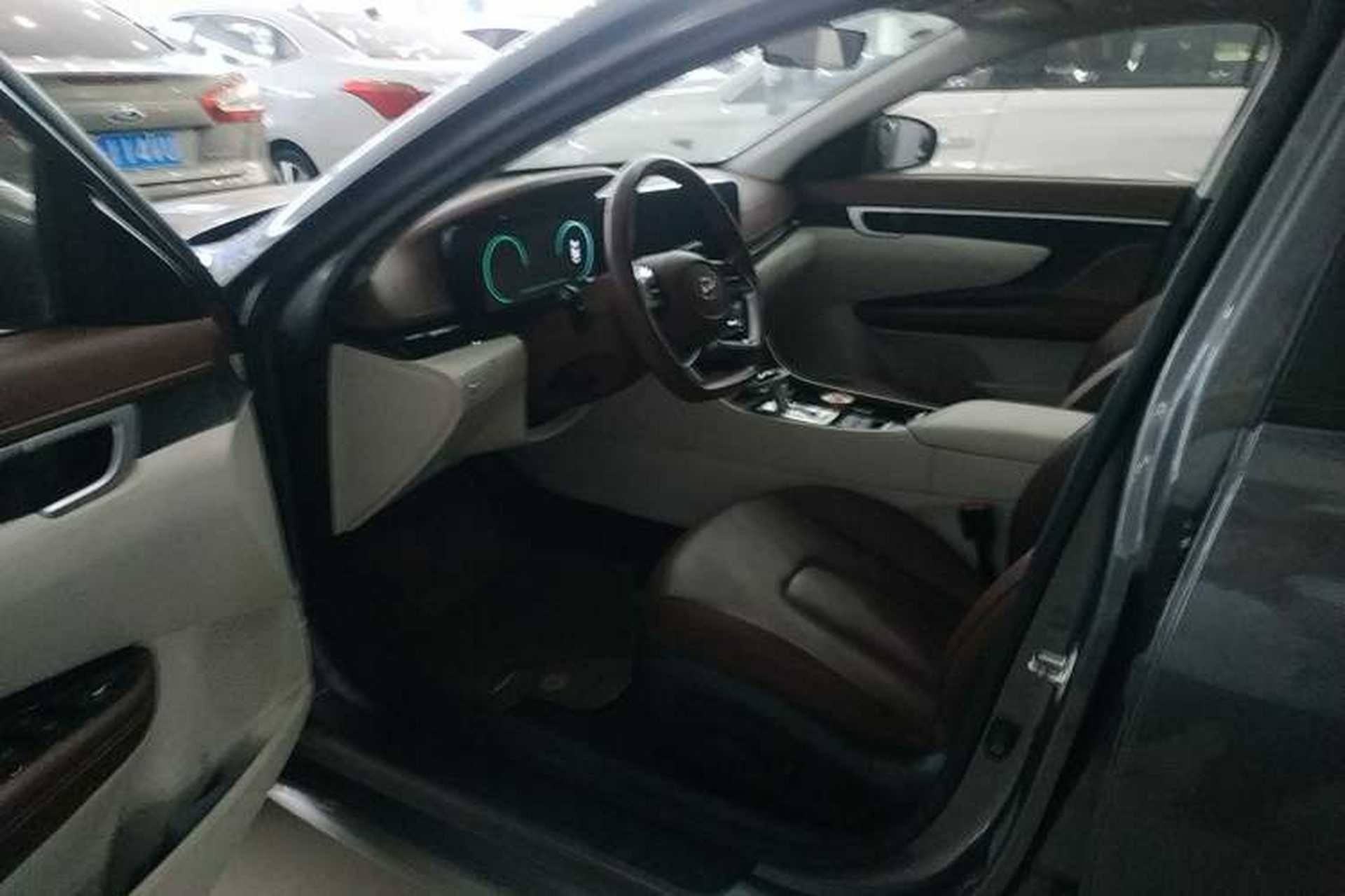 Used Hyundai Mistra 2021 1.8L CVT LUX Premium Edition Driver Seat