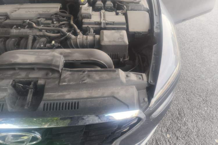 Used Hyundai Mistra 2021 1.8L CVT LUX Premium Edition Engine Bay Left