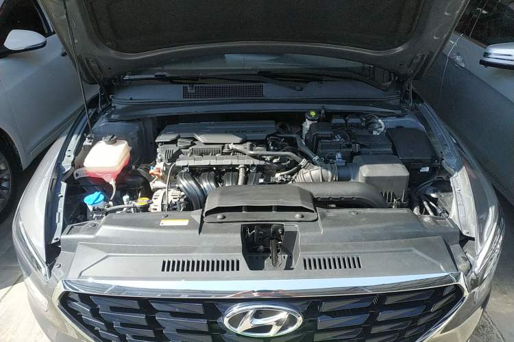 Used Hyundai Mistra 2021 1.8L CVT LUX Premium Edition Engine Bay