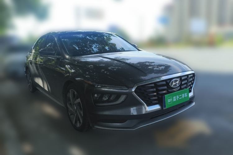 Used Hyundai Mistra 2021 1.8L CVT LUX Premium Edition Exterior 1
