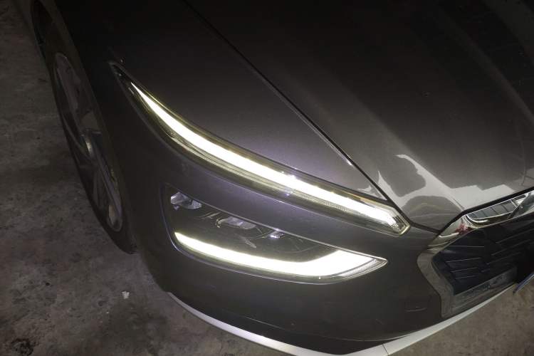 Used Hyundai Mistra 2021 1.8L CVT LUX Premium Edition Exterior 1