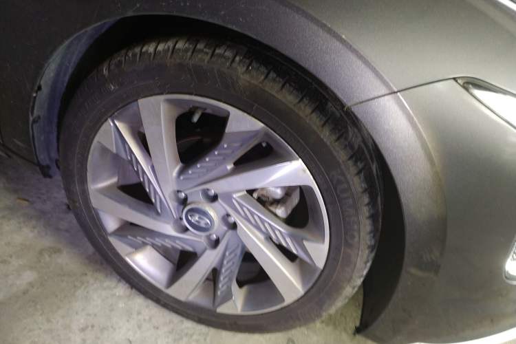Used Hyundai Mistra 2021 1.8L CVT LUX Premium Edition Exterior 2