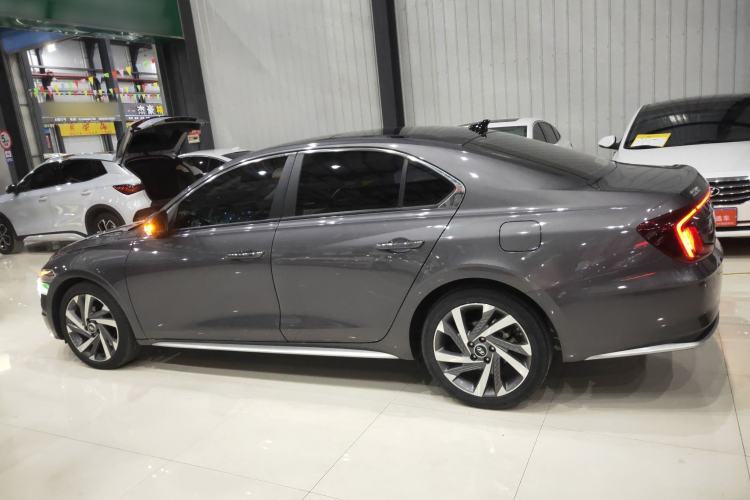 Used Hyundai Mistra 2021 1.8L CVT LUX Premium Edition Exterior 3