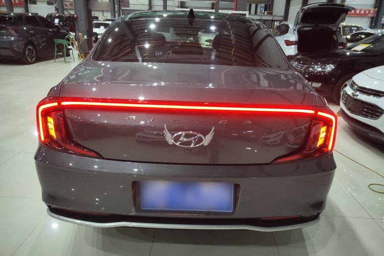 Used Hyundai Mistra 2021 1.8L CVT LUX Premium Edition Exterior 4