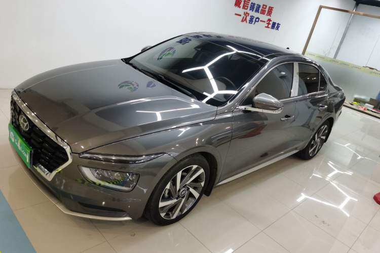 Used Hyundai Mistra 2021 1.8L CVT LUX Premium Edition Exterior 5