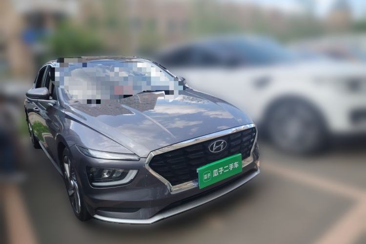 Used Hyundai Mistra 2021 1.8L CVT LUX Premium Edition Front Right 45 Deg