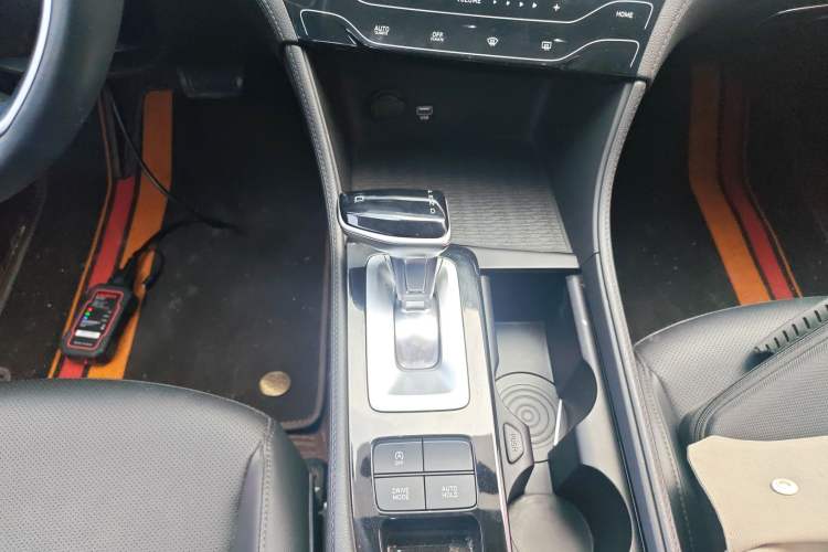 Used Hyundai Mistra 2021 1.8L CVT GLX Elite Edition Gear Lever