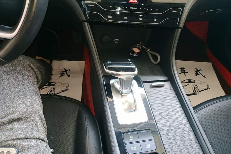 Used Hyundai Mistra 2021 1.8L CVT LUX Premium Edition Gear Lever