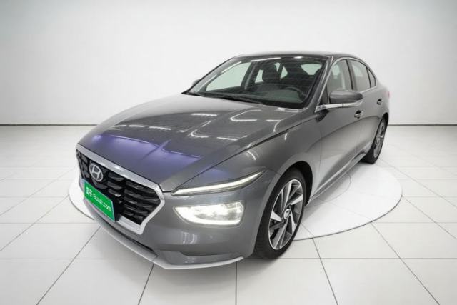 Hyundai Mistra 2021 1.8L CVT LUX Premium Edition مستعملة
