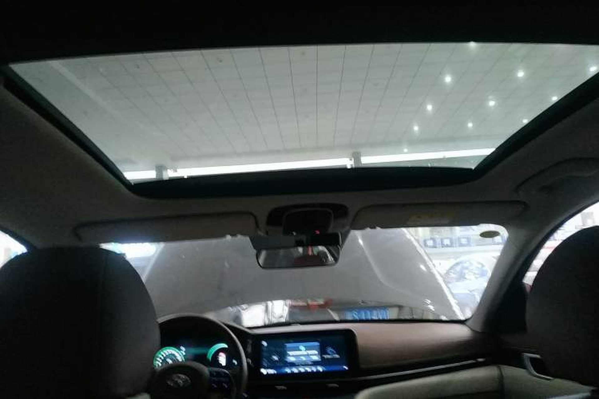 Used Hyundai Mistra 2021 1.8L CVT LUX Premium Edition Headliner