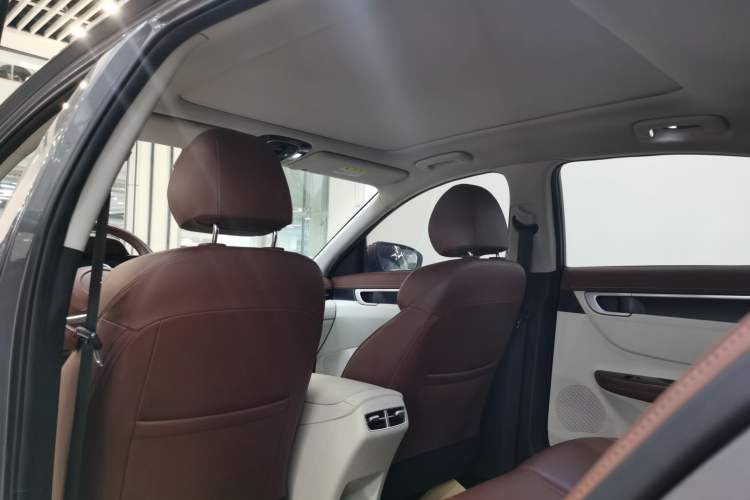 Used Hyundai Mistra 2021 1.8L CVT LUX Premium Edition Headliner