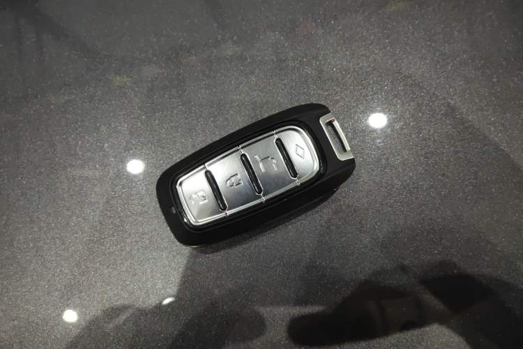 Used Hyundai Mistra 2021 1.8L CVT LUX Premium Edition Interior 1