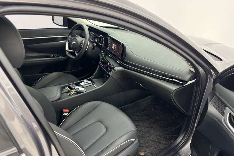 Used Hyundai Mistra 2021 270TGDi DCT TOP Flagship Edition Interior 9
