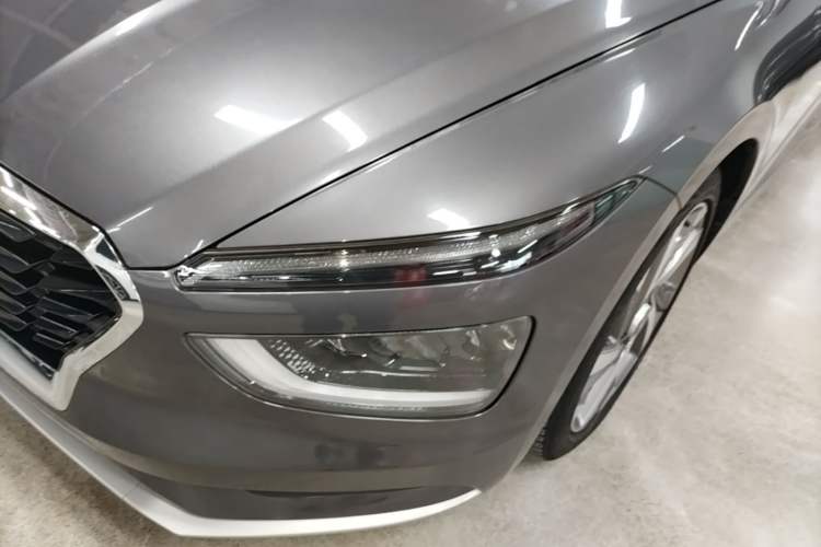 Used Hyundai Mistra 2021 1.8L CVT LUX Premium Edition Left Front Headlight