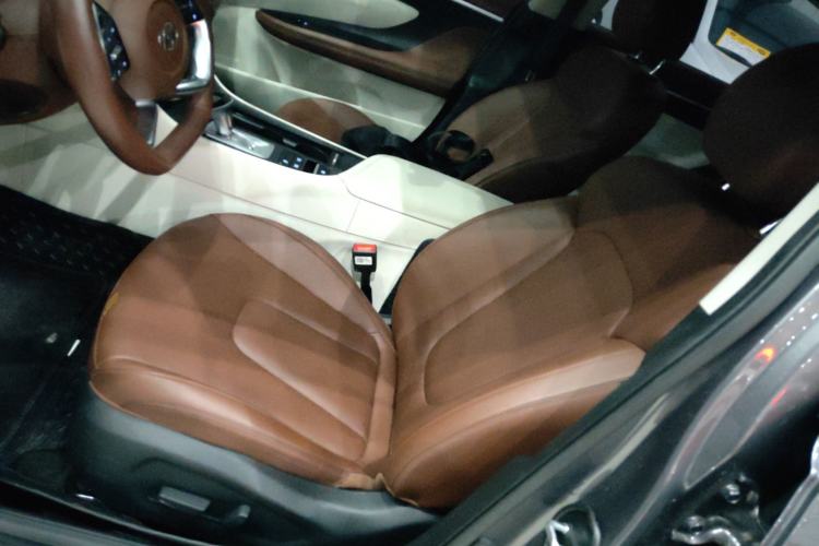Used Hyundai Mistra 2021 1.8L CVT LUX Premium Edition Left Front Seat