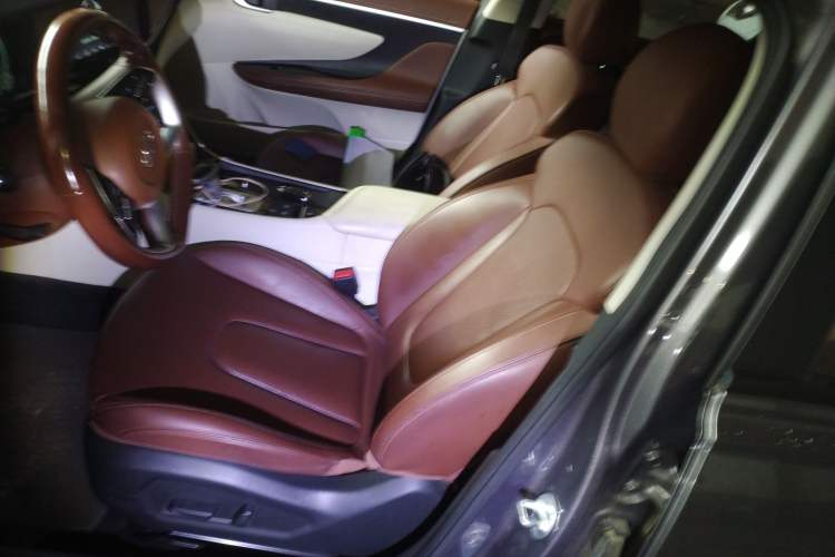 Used Hyundai Mistra 2021 1.8L CVT LUX Premium Edition Left Front Seat