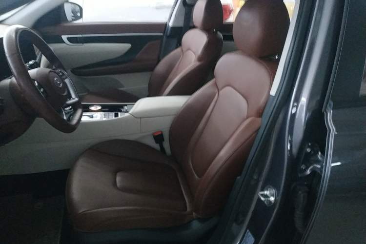 Used Hyundai Mistra 2021 1.8L CVT LUX Premium Edition Left Front Seat