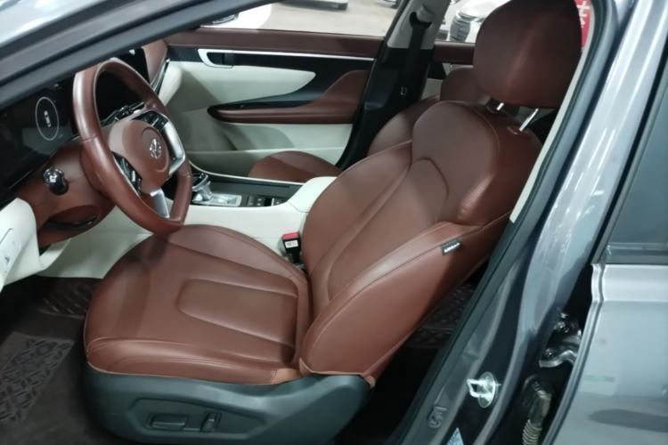 Used Hyundai Mistra 2021 1.8L CVT LUX Premium Edition Left Front Seat