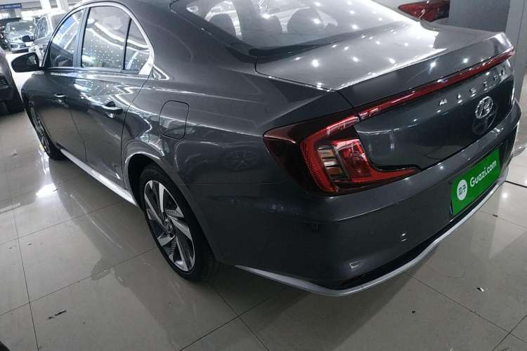 Used Hyundai Mistra 2021 1.8L CVT LUX Premium Edition Left Side
