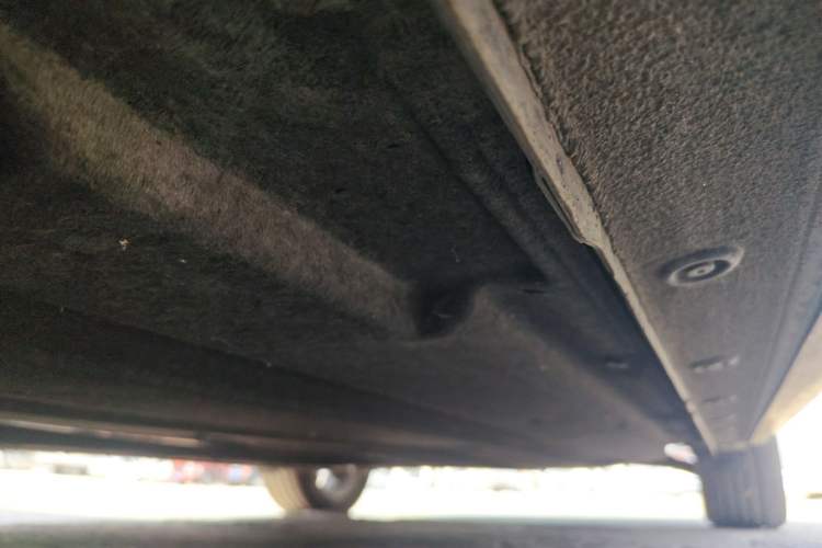 Used Hyundai Mistra 2021 1.8L CVT GLX Elite Edition Left Side Sill