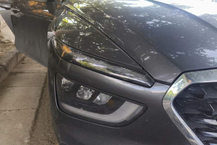 Used Hyundai Mistra 2021 1.8L CVT LUX Premium Edition Right Front Headlight