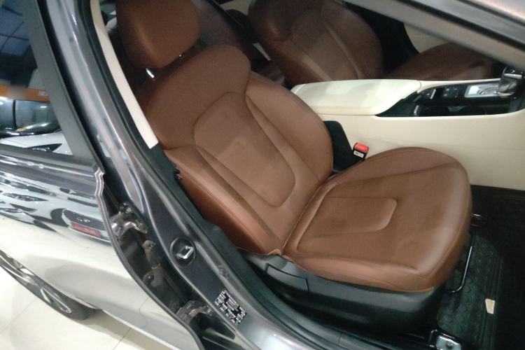Used Hyundai Mistra 2021 1.8L CVT LUX Premium Edition Right Front Seat