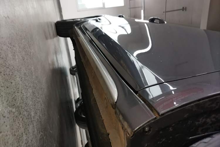 Used Hyundai Mistra 2021 1.8L CVT LUX Premium Edition Right Side Sill