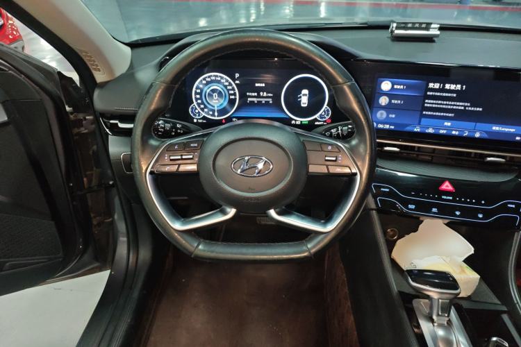 Used Hyundai Mistra 2021 1.8L CVT LUX Premium Edition Steering Wheel