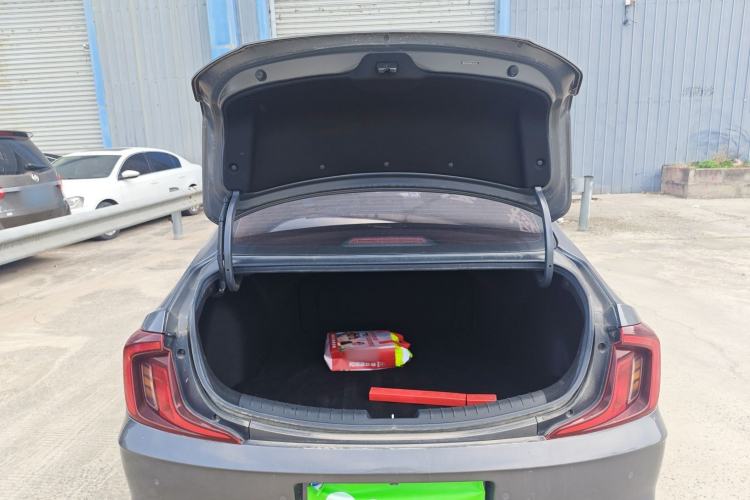 Used Hyundai Mistra 2021 1.8L CVT GLX Elite Edition Trunk