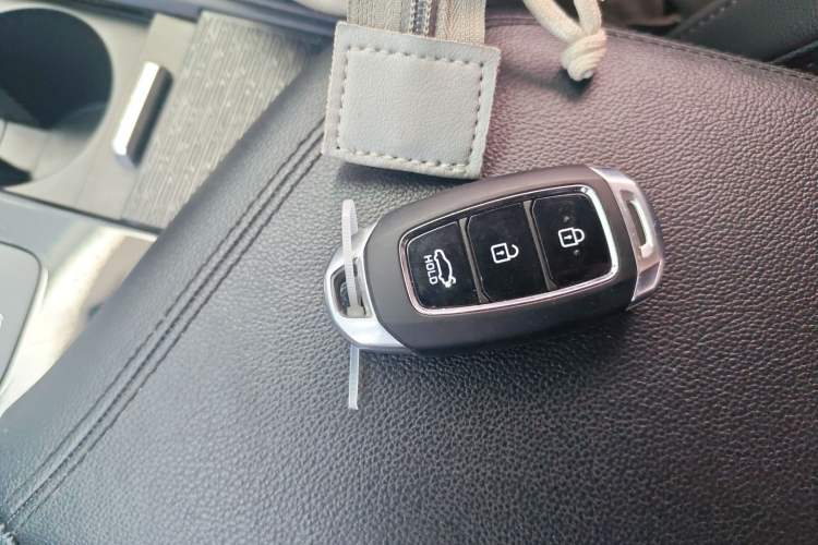 Used Hyundai Mistra 2021 1.8L CVT GLX Elite Edition Vehicle Key