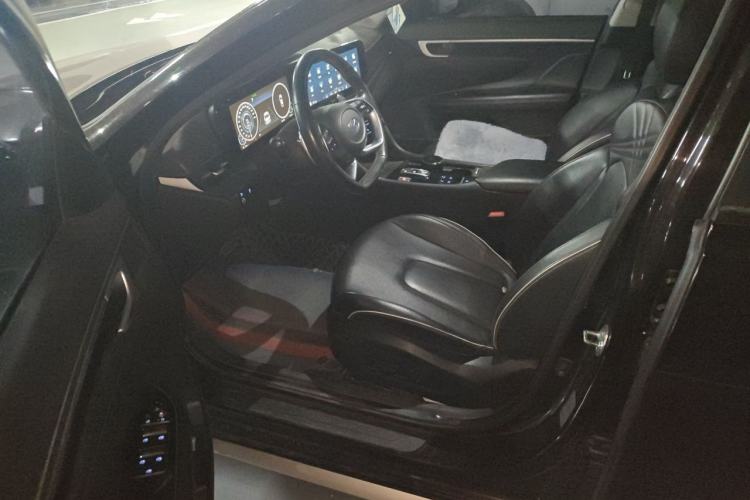 Used Hyundai Mistra 2021 270TGDi DCT LUX Prestige Edition Driver Seat