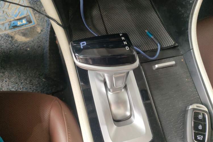 Used Hyundai Mistra 2021 1.8L CVT LUX Premium Edition Gear Lever