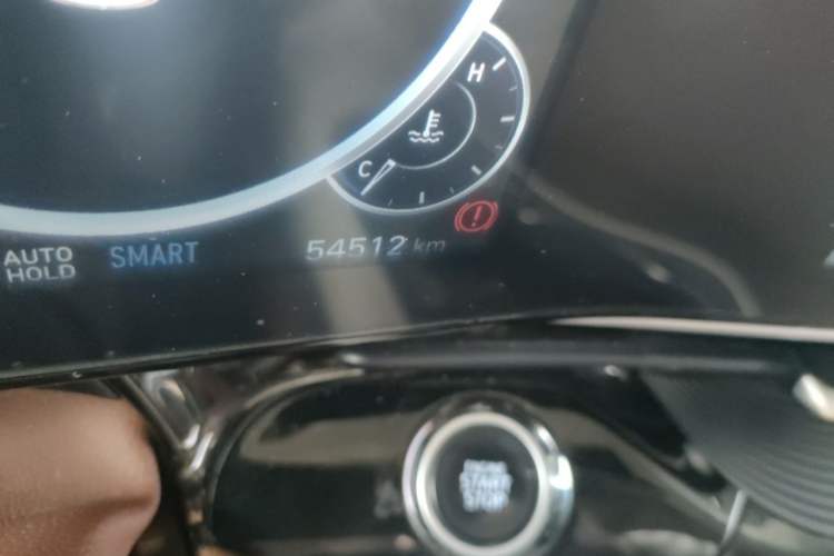 Used Hyundai Mistra 2021 1.8L CVT LUX Premium Edition Odometer Close Up