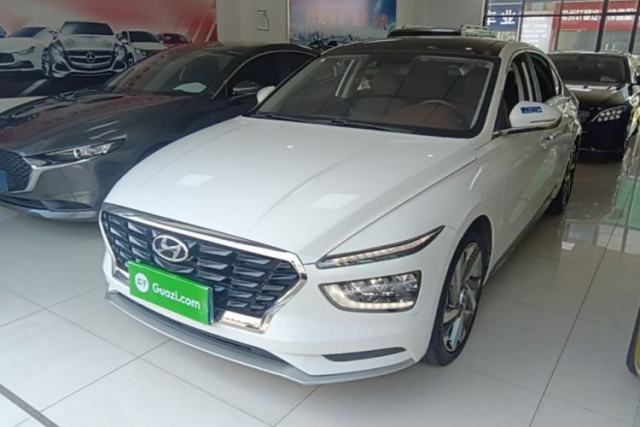 Used Hyundai Mistra 2021 1.8L CVT LUX Premium Edition