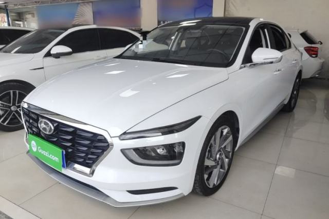 Used Hyundai Mistra 2021 1.8L CVT LUX Premium Edition