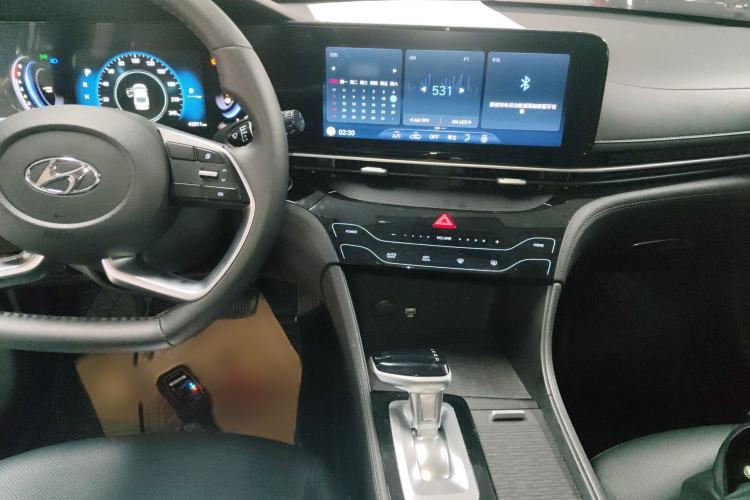 Used Hyundai Mistra 2021 1.8L CVT GLX Elite Edition Audio And AC Panel