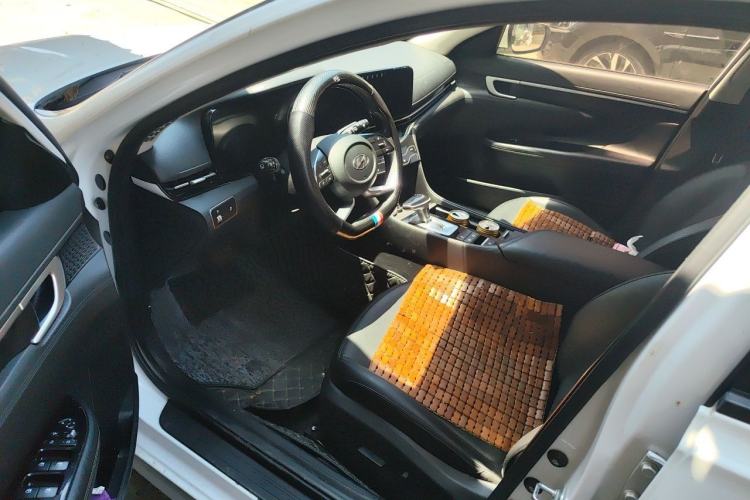 Used Hyundai Mistra 2021 1.8L CVT LUX Premium Edition Driver Seat