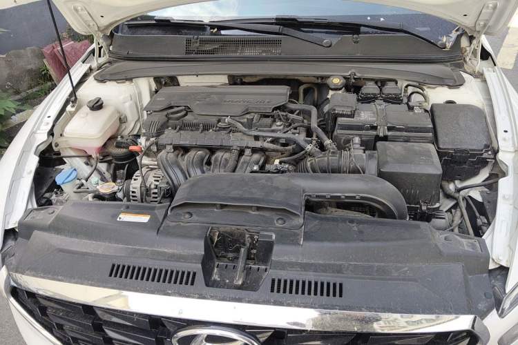 Used Hyundai Mistra 2021 1.8L CVT GLX Elite Edition Engine Bay