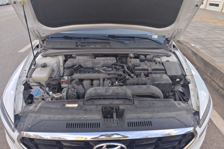 Used Hyundai Mistra 2021 1.8L CVT LUX Premium Edition Engine Bay